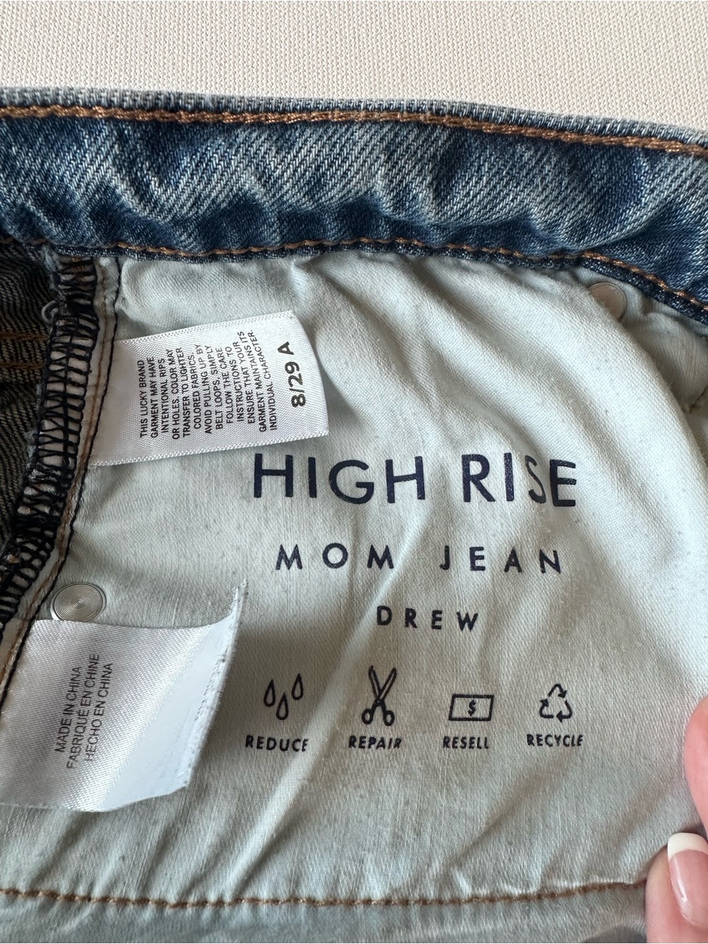 Lucky Brand Drew Mom Jean High Rise Ankle Fit Women's 8/29 Blue Distressed Denim - Picture 5 of 8